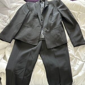 Kasper Black Blazer Pants Suit Size 8 Blazer & Size 10P (10 Petite) Pants